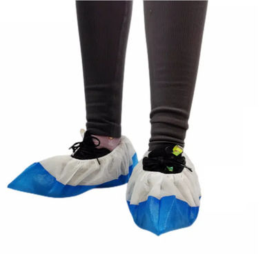 kaufen PET 50gsm pp. Wegwerfschuhe umfassen nichtgewebter Gewebe-Wegwerfbeleg-beständige Schuh-Abdeckungen Online-Herstellung