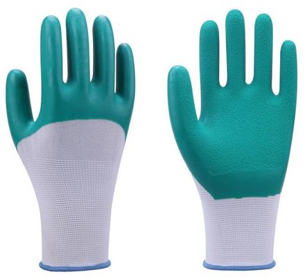 Ein guter Preis. Messgerät der Nitril-überzogener Nylonbeleg-beständiges Handschuh-15 für die Einlagerung Online
