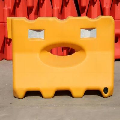 Ein guter Preis. Sicherheit vorübergehendes PET Plastikstraßen-Sperren zu Fahrbahn-Sicherheit 1300X650X200X400mm Online